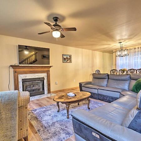 Spacious Tobyhanna Home With Lake Access And Fire Pit! Экстерьер фото
