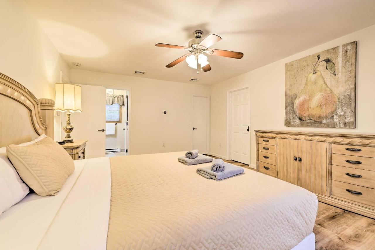 Spacious Tobyhanna Home With Lake Access And Fire Pit! Экстерьер фото