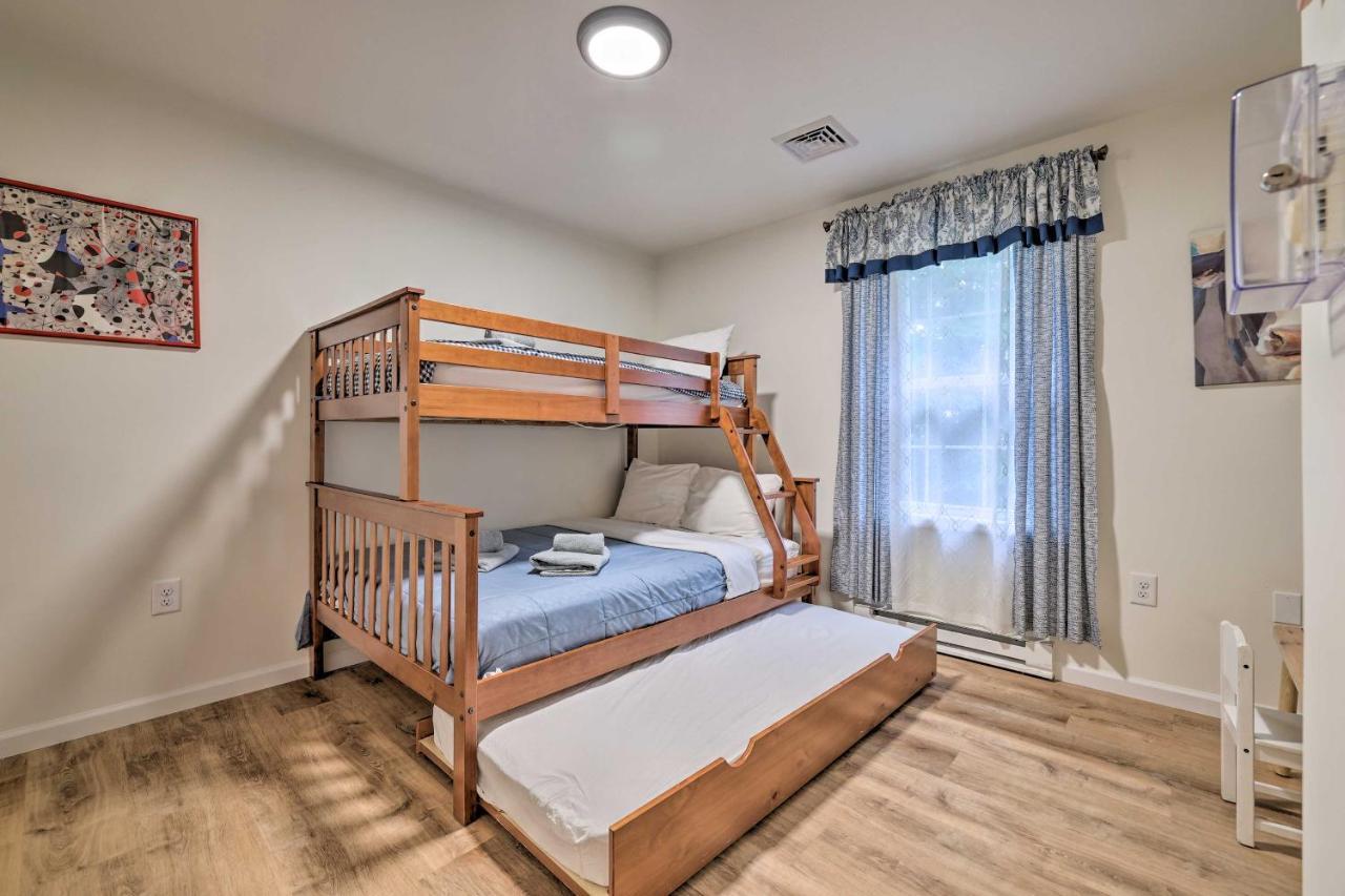 Spacious Tobyhanna Home With Lake Access And Fire Pit! Экстерьер фото